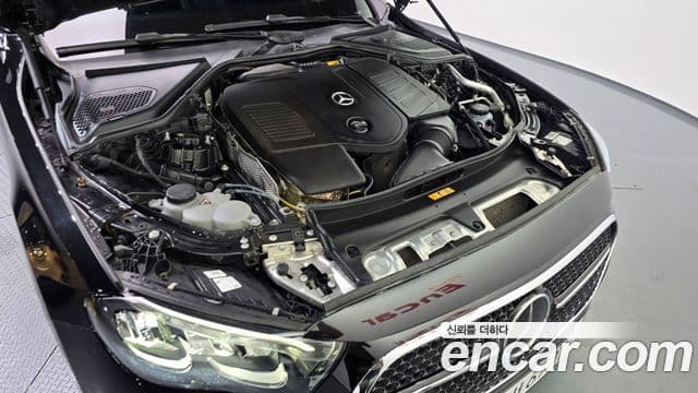 Mercedes-Benz E-Class 2024 — фото 6 из 20