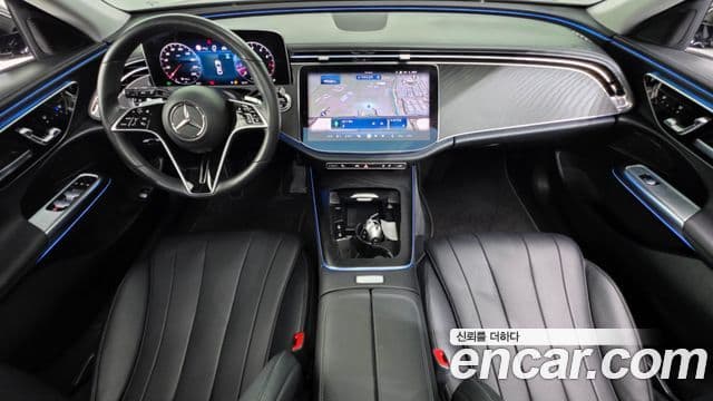 Mercedes-Benz E-Class 2024 — ფოტო 7/20