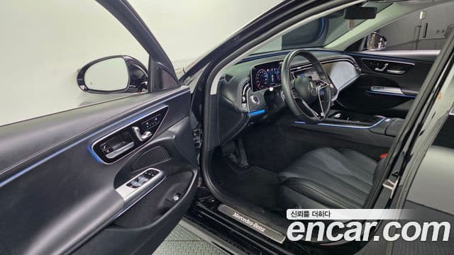 Mercedes-Benz E-Class 2024 — фото 10 из 20
