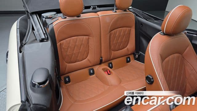 Mini Cooper S Convertible 2020 — фото 12 из 20