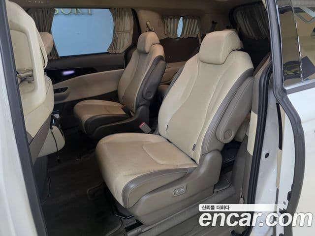 Kia Carnival 2021 — Şəkil 14/20