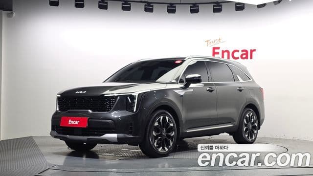 Kia Sorento 2023 — фото 1 из 20