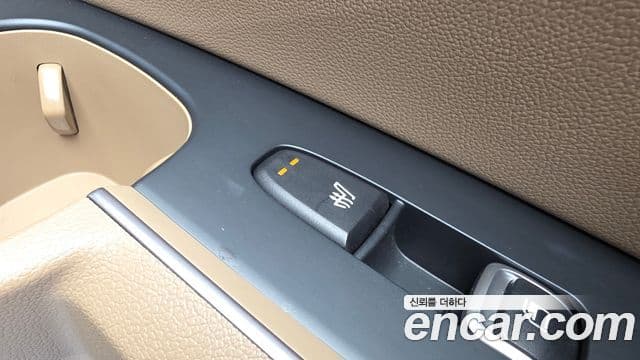 Kia Sorento 2023 — ფოტო 18/20