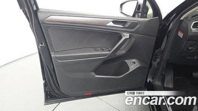 Volkswagen Tiguan Allspace 2023 — Şəkil 14/31