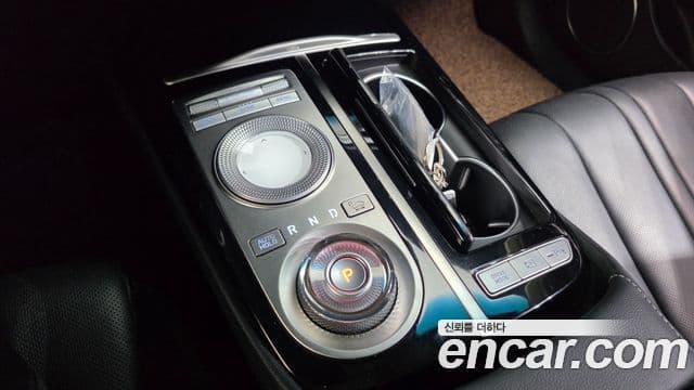 Genesis Electrified G80 2020 — фото 9 из 20