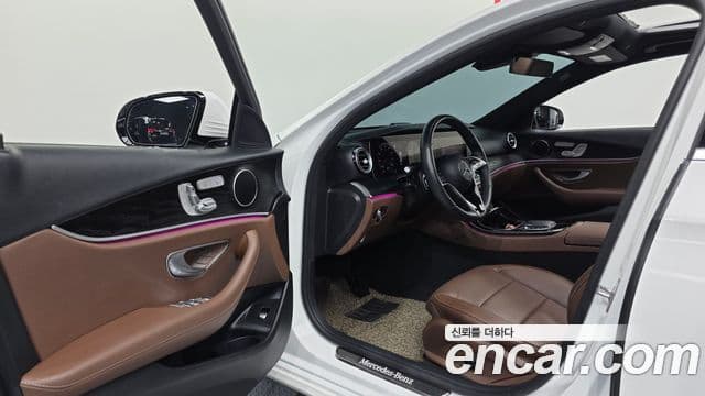 Mercedes-Benz E-Class 2023 — ფოტო 10/20