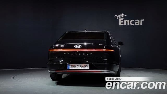 Hyundai Grandeur 2023 — ფოტო 4/20