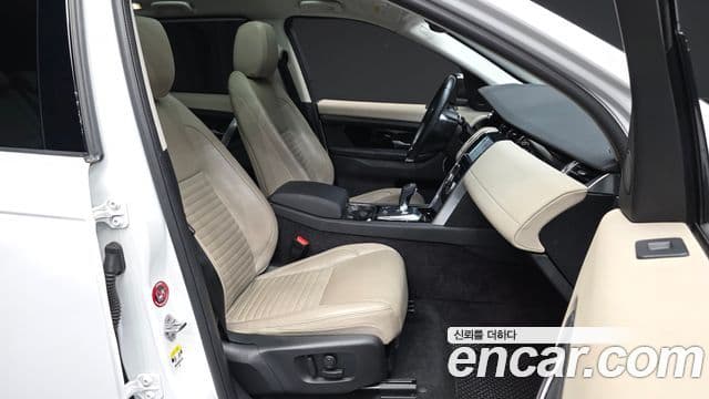 Land Rover Discovery Sport 2020 — Фото 11/20