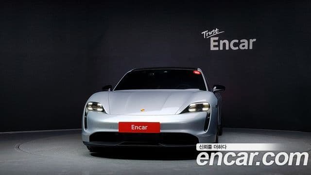 Porsche Taycan 2023 — Şəkil 15/33