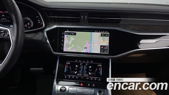 Audi A6 2021 — ფოტო 14/20