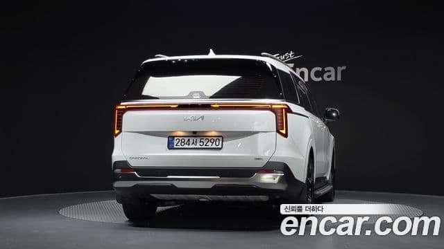 Kia Carnival 2025 — фото 4 из 20