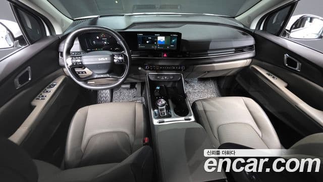 Kia Carnival 2025 — фото 7 из 20