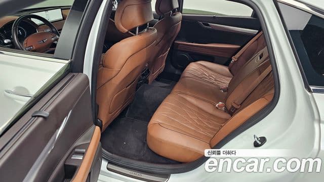 Genesis Electrified G80 2021 — фото 11 из 20