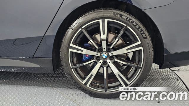 BMW 5 Series 2025 — Photo 5/33