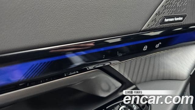BMW 5 Series 2025 — Photo 3/33