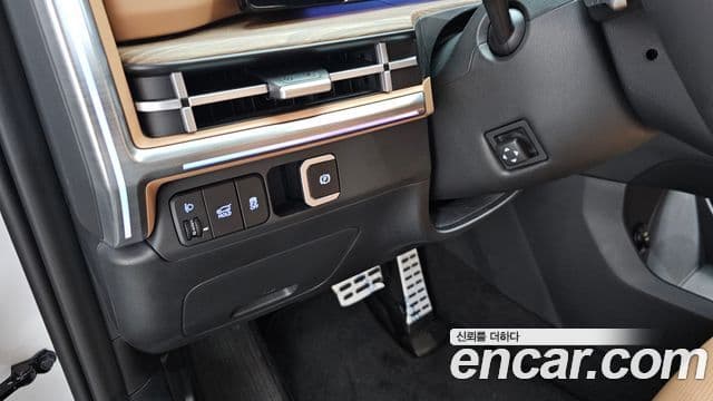 Hyundai Santa Fe 2024 — фото 18 из 20