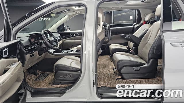 Kia Carnival 2024 — Фото 11/20