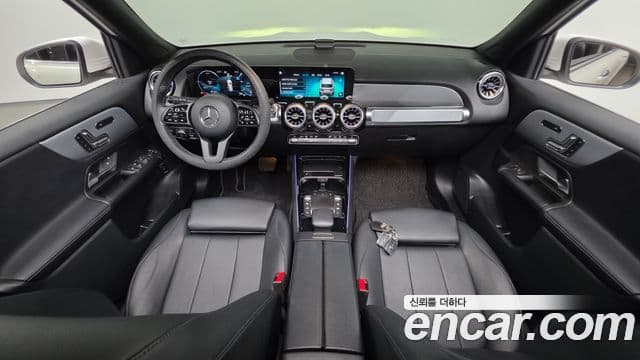 Mercedes-Benz GLB-Class 2021 — ფოტო 7/20