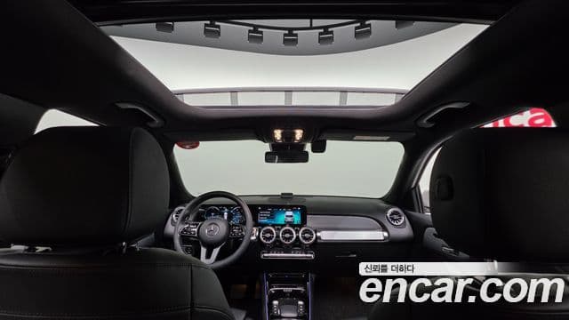 Mercedes-Benz GLB-Class 2021 — ფოტო 19/20