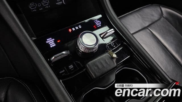 Jeep Grand Cherokee 2022 — ფოტო 9/20