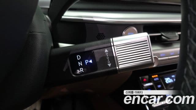 Hyundai Grandeur 2023 — фото 9 из 20