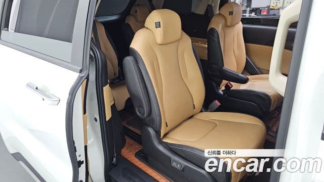 Kia Carnival 2022 — Şəkil 13/20