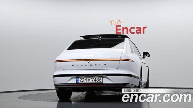 Hyundai Grandeur 2023 — ფოტო 4/20