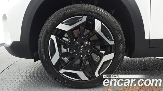 Kia Seltos 2025 — ფოტო 5/20