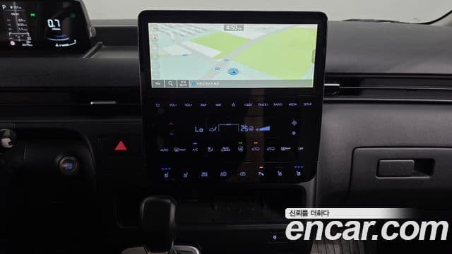 Hyundai Staria 2025 — ფოტო 13/20