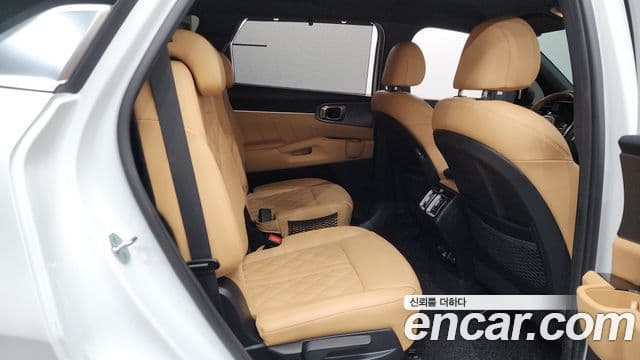 Kia Sorento 2021 — Фото 12/20