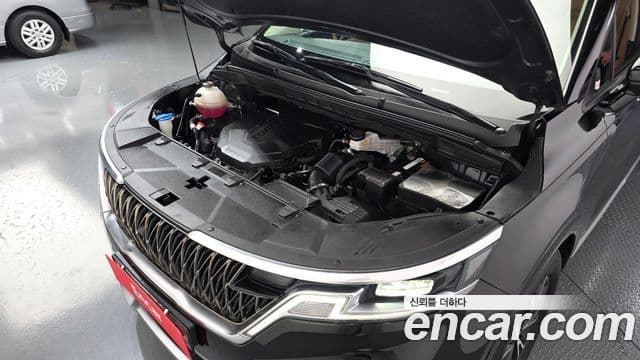 Kia Carnival 2021 — фото 6 из 20