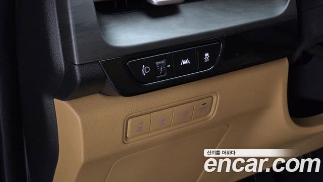 Kia Carnival 2021 — фото 15 из 20