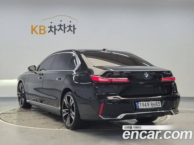 BMW 7 Series, 2023