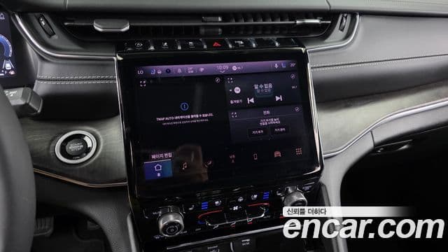 Jeep Grand Cherokee 2023 — Şəkil 13/20