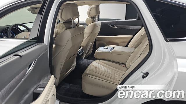 Genesis Electrified G80 2023 — Şəkil 11/20