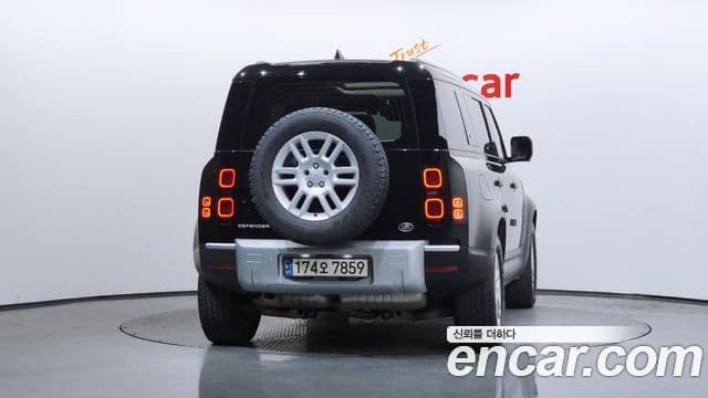 Land Rover Defender 2021 — ფოტო 4/20