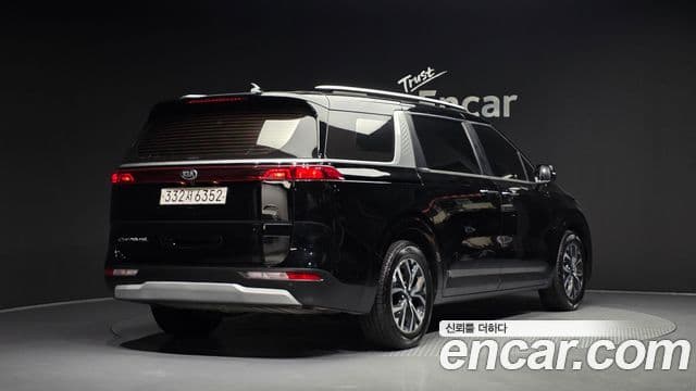 Kia Carnival 2021 — Фото 2/20