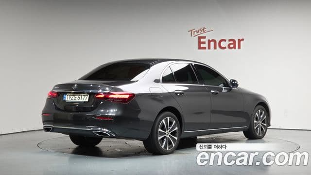 Mercedes-Benz E-Class 2021 — Şəkil 2/20