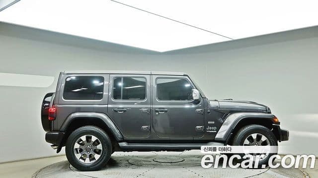 Jeep Wrangler 2021 — ფოტო 3/20