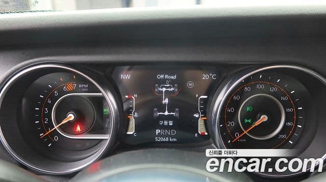 Jeep Wrangler 2021 — ფოტო 11/20