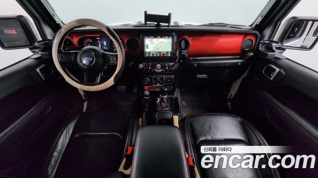 Jeep Wrangler 2019 — ფოტო 7/20