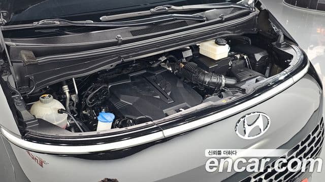 Hyundai Staria 2021 — Фото 6/20