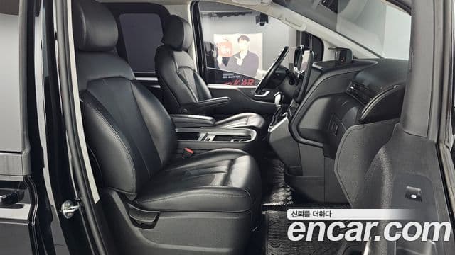 Hyundai Staria 2021 — Фото 11/20