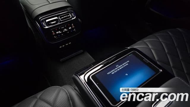 Mercedes-Benz S-Class 2022 — Photo 9/31