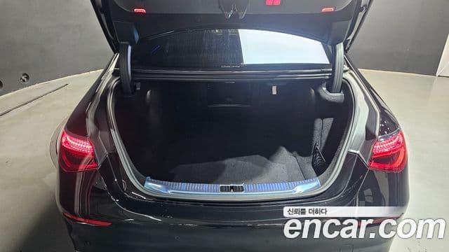 Mercedes-Benz S-Class 2022 — Photo 28/31