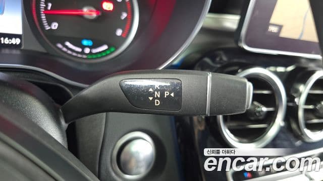 Mercedes-Benz GLC-Class 2018 — Şəkil 9/20