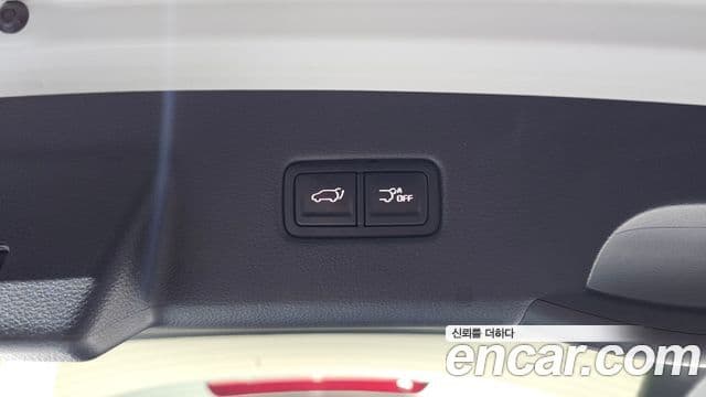Kia Carnival 2023 — фото 15 из 20