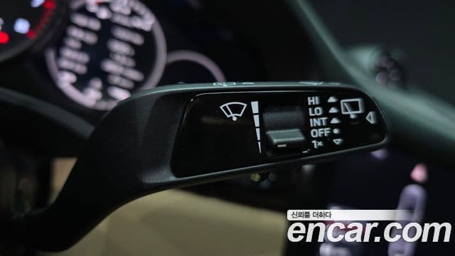 Porsche Cayenne 2020 — Photo 8/36