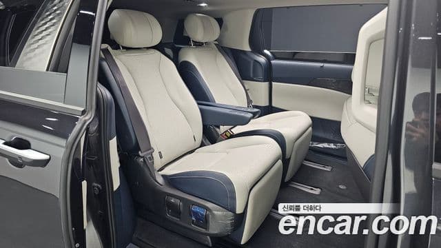 Kia Carnival 2024 — фото 12 из 20
