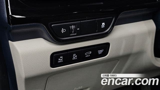 Kia Carnival 2024 — фото 14 из 20